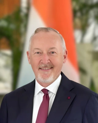 H.E. Mr Didier Vanderhasselt